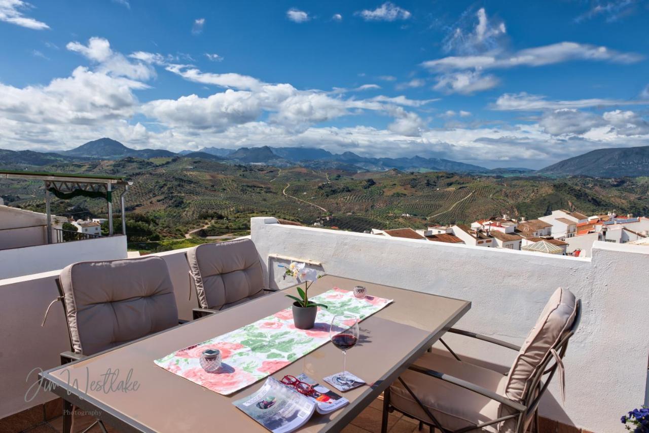 Olive Tree Bed And Breakfast Olvera Exterior foto